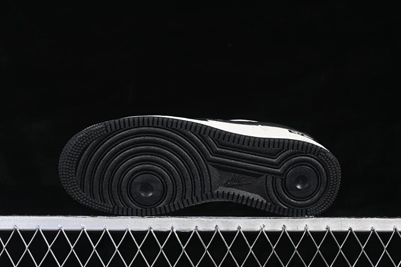 All categories Nk Air Force 1 Air Force series Nk Air Force 1 Low Air Force low-top Nike Air Force 1'07 Low G-Dragon co-branded Daisy beige black hook Air Force 1 low-top casual sneakers LD1999-002